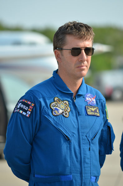 Astronauts arrive for Endeavour's final flight