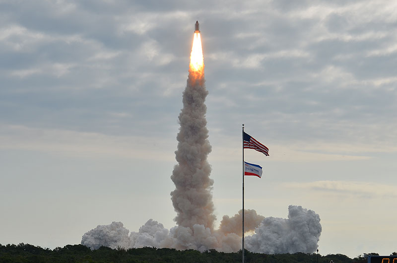 Space shuttle Endeavour lifts off on final flight