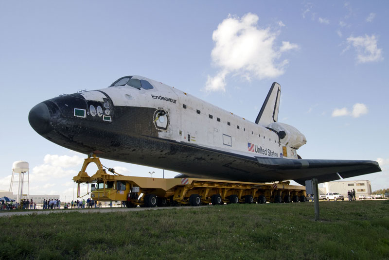 Space shuttle Endeavour's final path to the pad