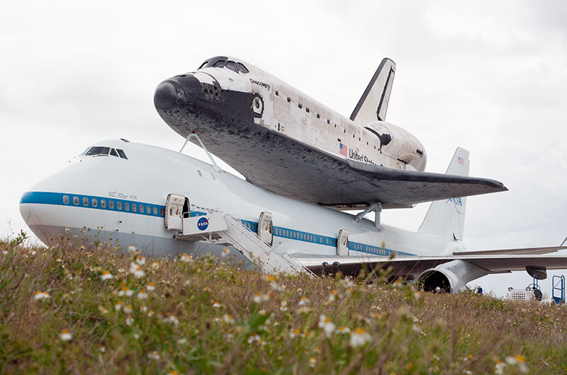 Space shuttle Discovery mated to jumbo jet for ride to Smithsonian