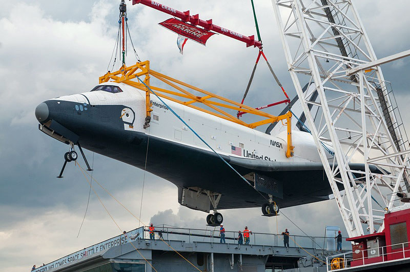 Space shuttle at sea: Enterprise sails for NYC's Intrepid, via New Jersey