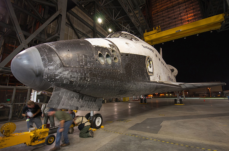 Space shuttle Endeavour mounted on 747 jet for final flight to L.A.