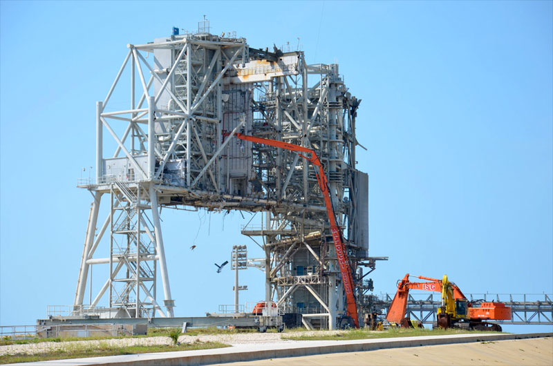 Space shuttle launch pad 'cleaned' of historic towers