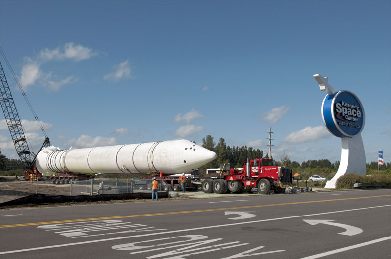 NASA's Fla. visitor center clearing way for Atlantis arrival