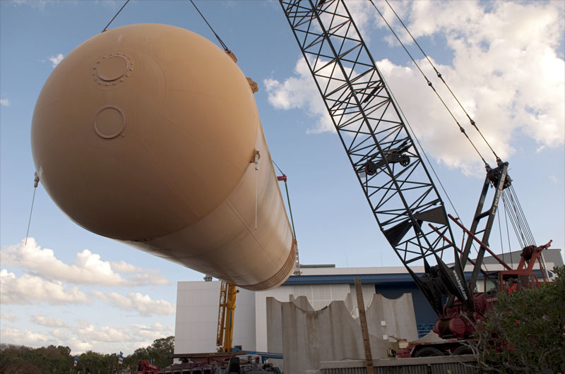 NASA's Fla. visitor center clearing way for Atlantis arrival