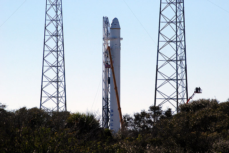 SpaceX set for historic launch of Dragon spacecraft