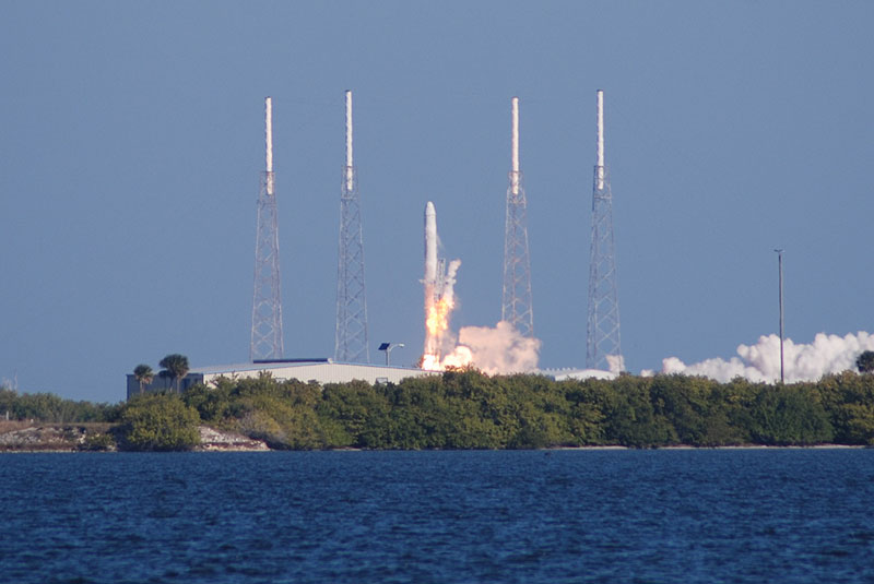 To orbit and back: SpaceX makes history with Dragon