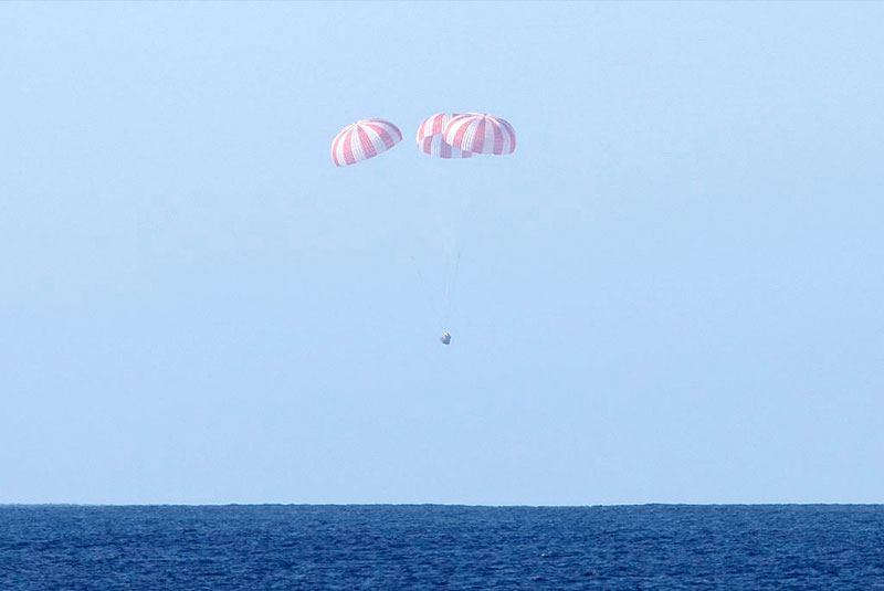 To orbit and back: SpaceX makes history with Dragon